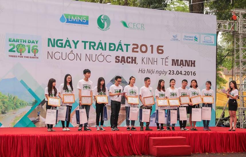 Hưởng[-]ứng[-]Ngày[-]Trái[-]đất[-]2016:[-]“Nguồn[-]nước[-]sạch,[-]Kinh[-]tế[-]mạnh”